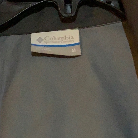 Green Columbia Windbreaker - Picture 4 of 5